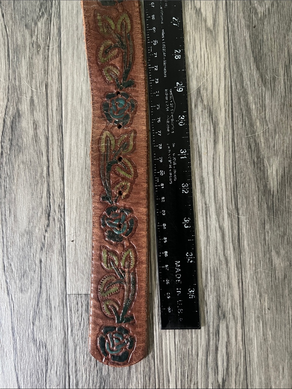 Vintage Abercrombie Brown Leather Floral-Tooled Belt with Antique Brass Buckle - Picture 5 of 5